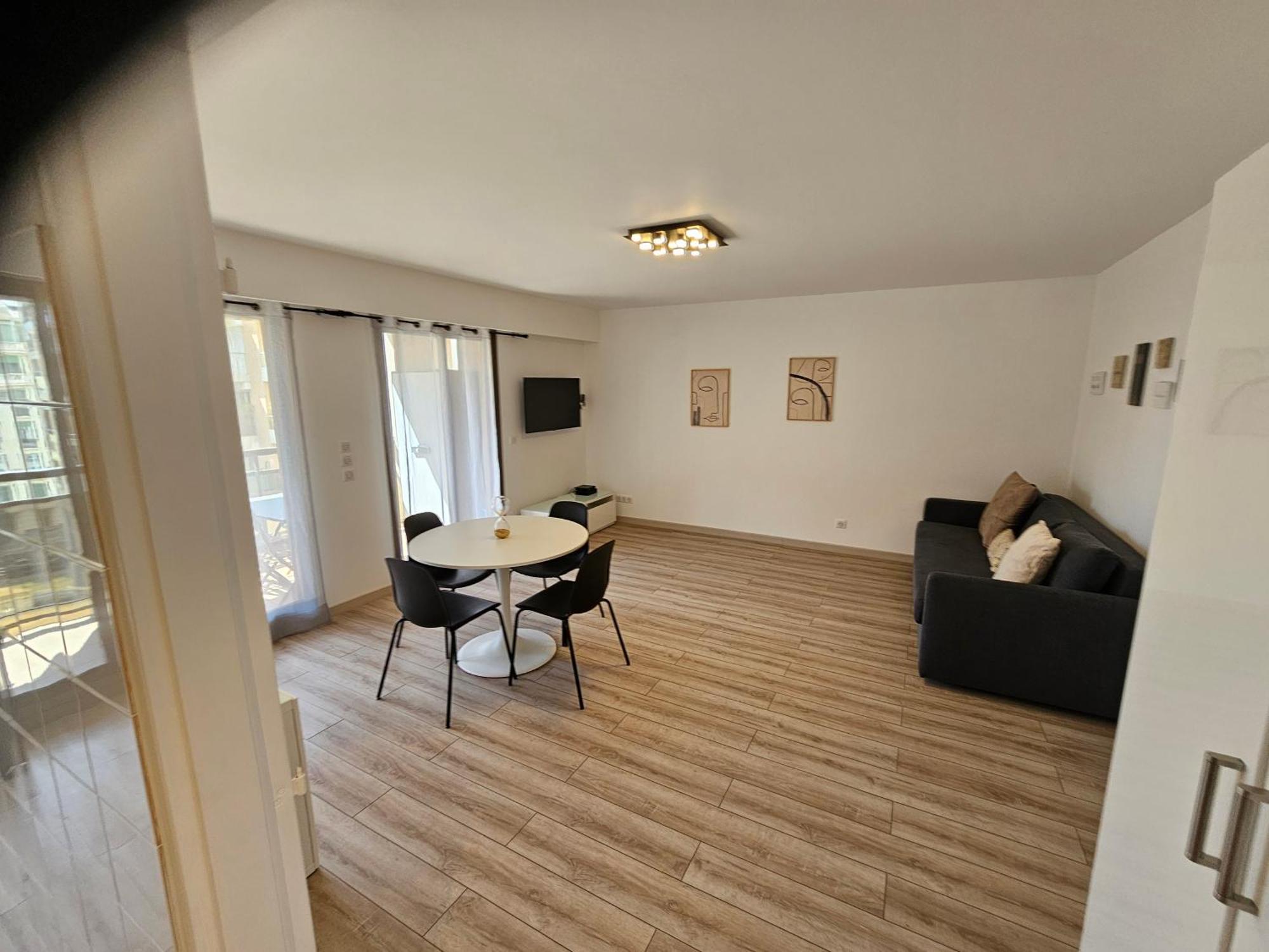 Beautiful 1 Bedroom Flat Niza Exterior foto